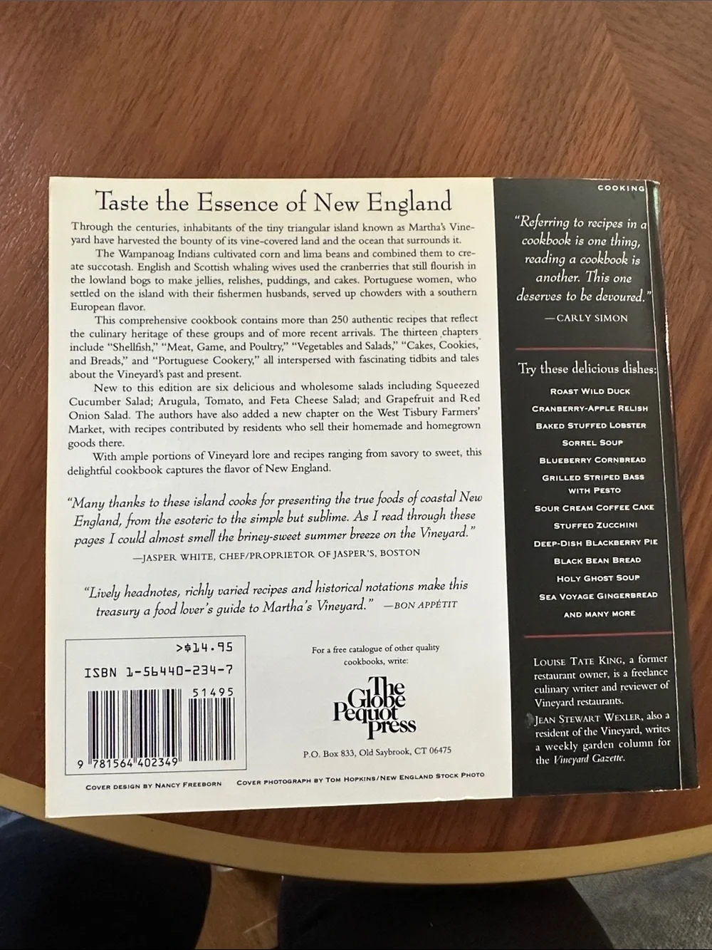 The Martha’s Vineyard Cookbook | Softcover | 250+ Classic New England Recipes